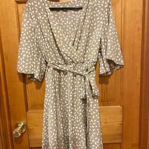 Shein dress. Tan and white. Never worn.